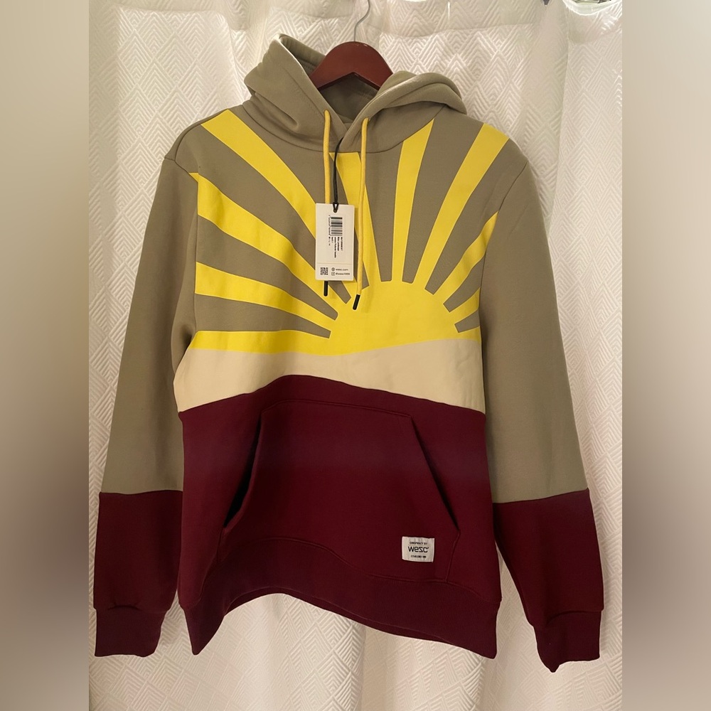 NEW! Wesc Mens Mike Landscape Hoodie in Tan, Yellow and Maroon Size Medium